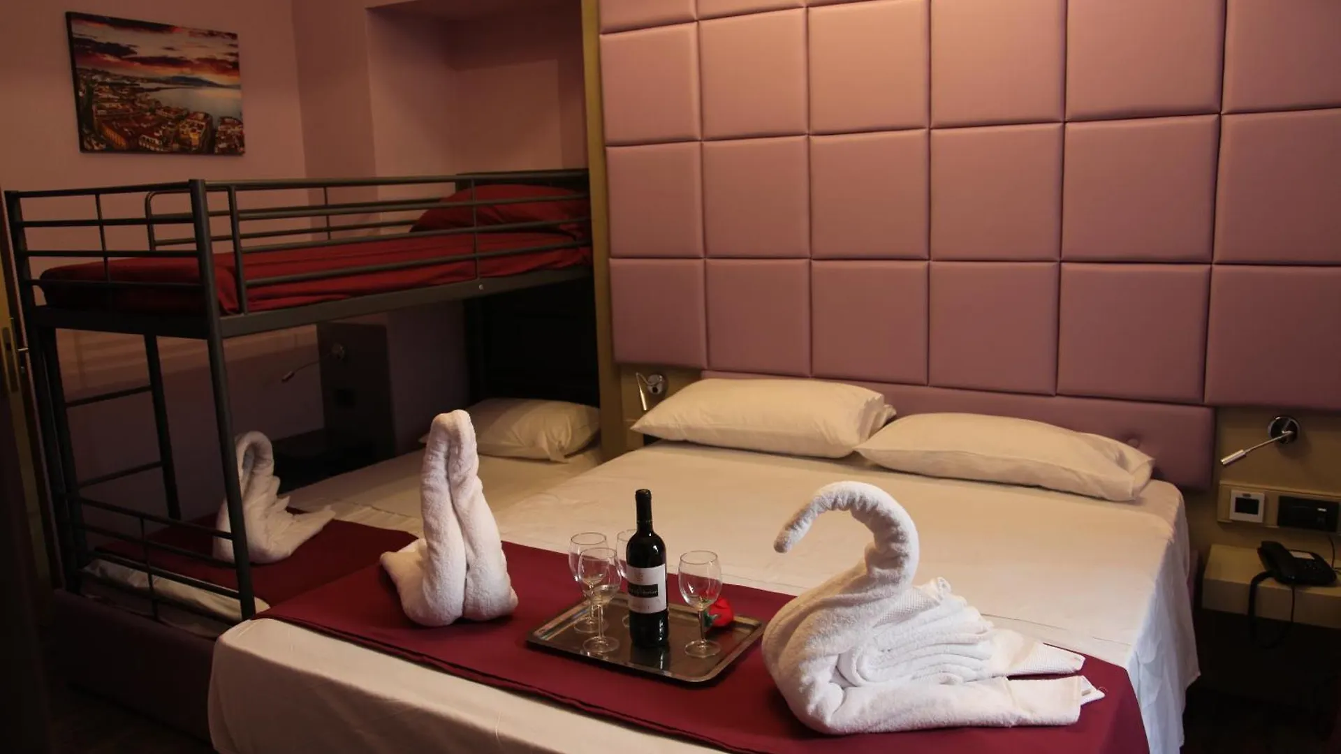 Dolce Vita Rooms Naples Italy