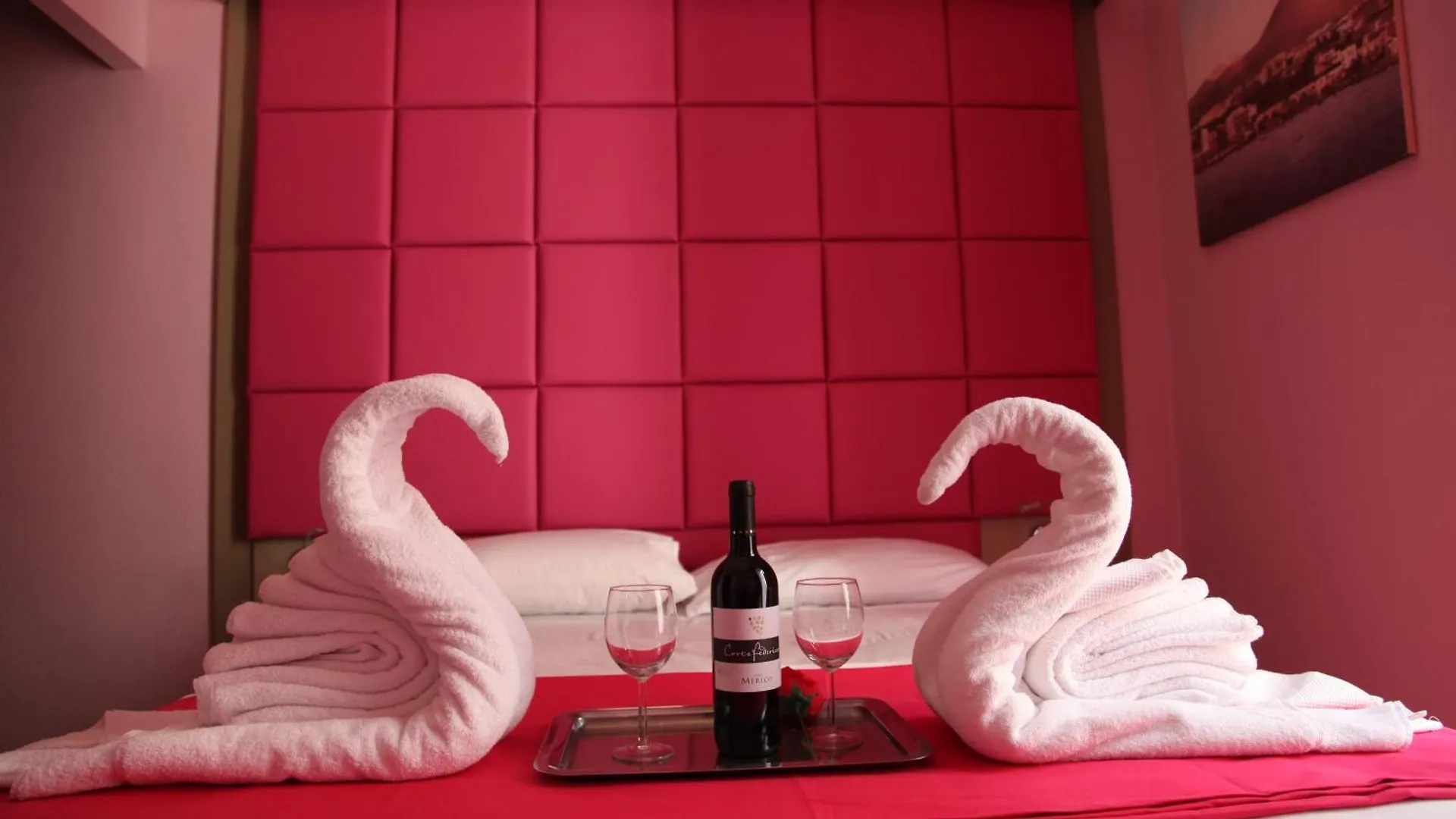 Dolce Vita Rooms Naples 0*,  Italy