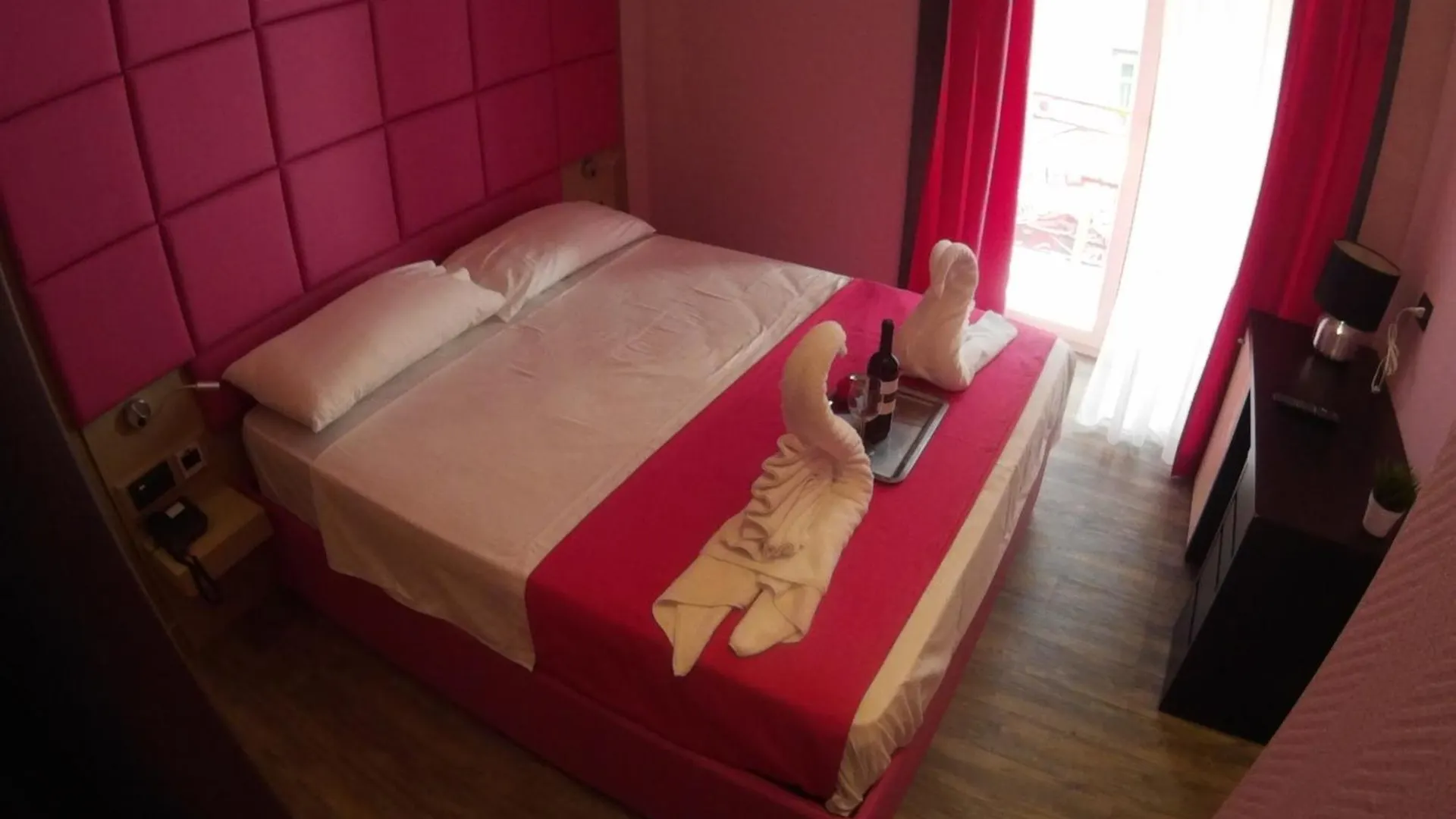 Dolce Vita Rooms Naples Bed & Breakfast