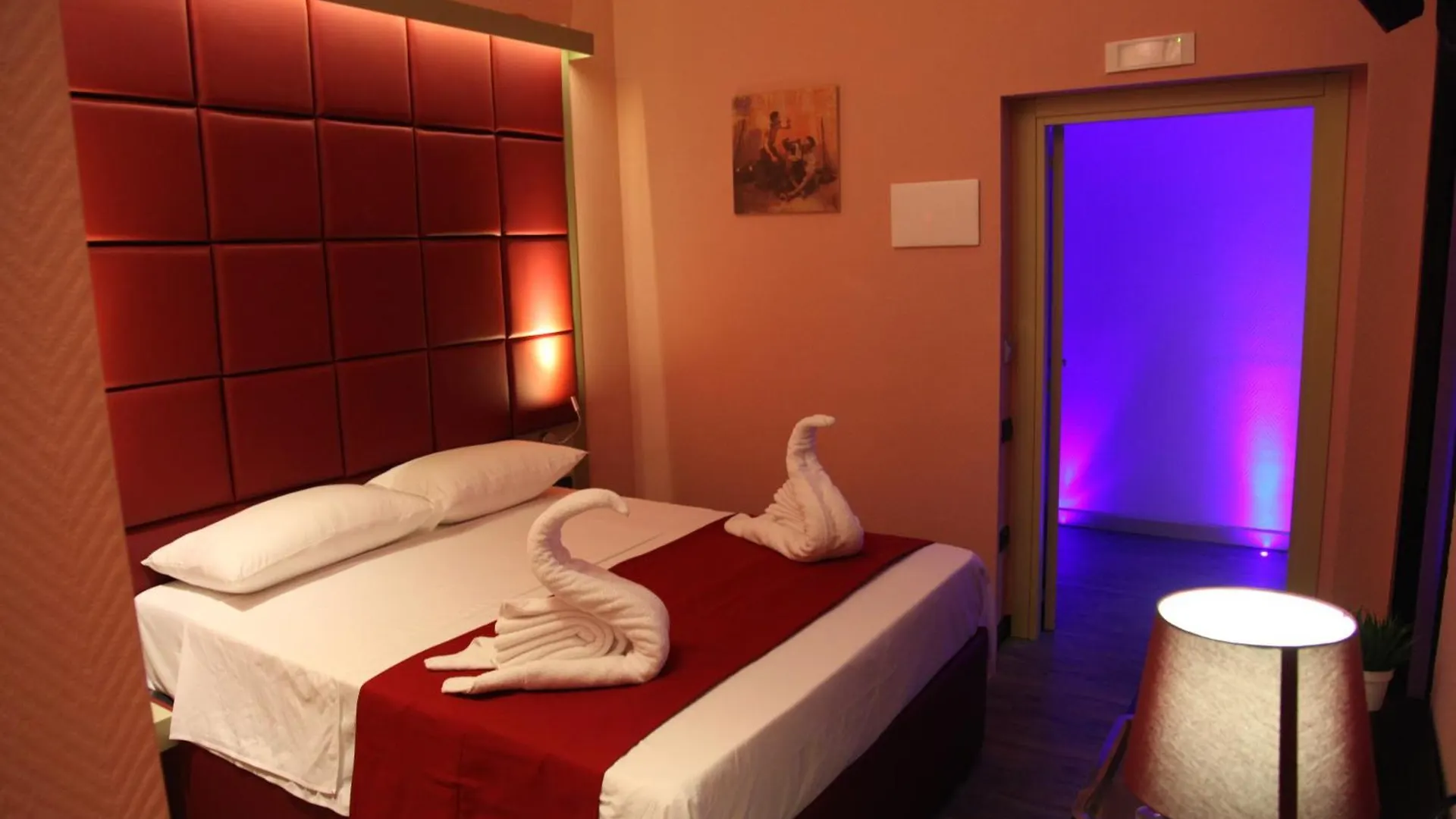 Dolce Vita Rooms Naples Italy