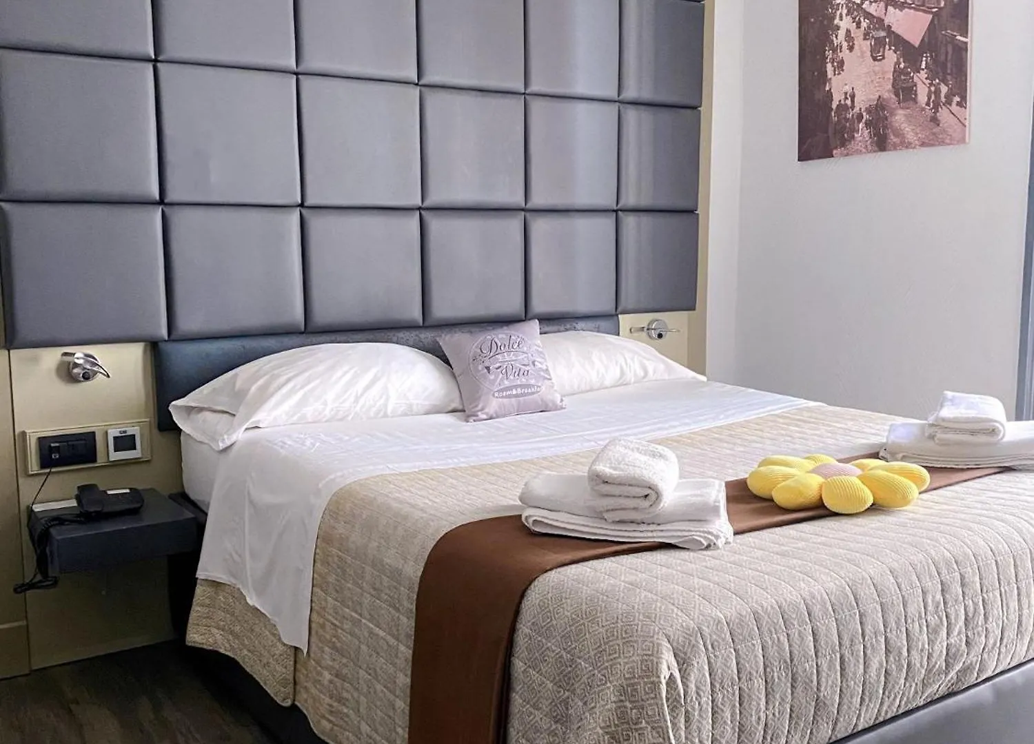Dolce Vita Rooms Naples Italy