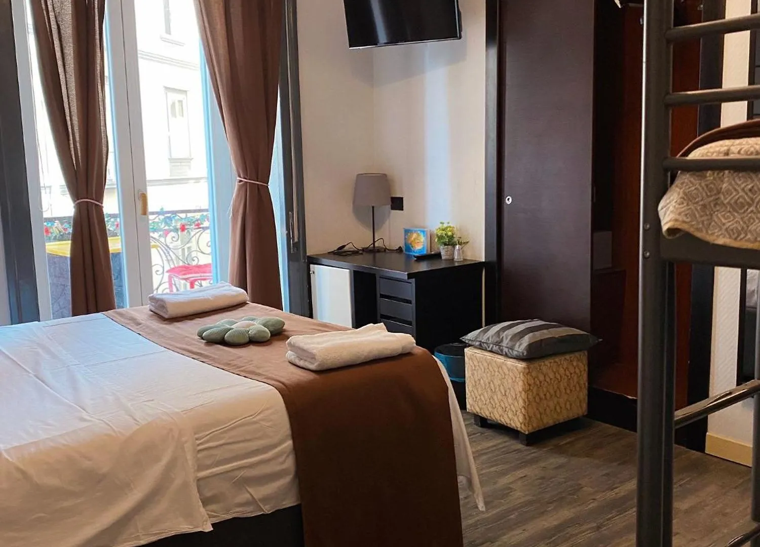 Bed & Breakfast Dolce Vita Rooms Naples Italy